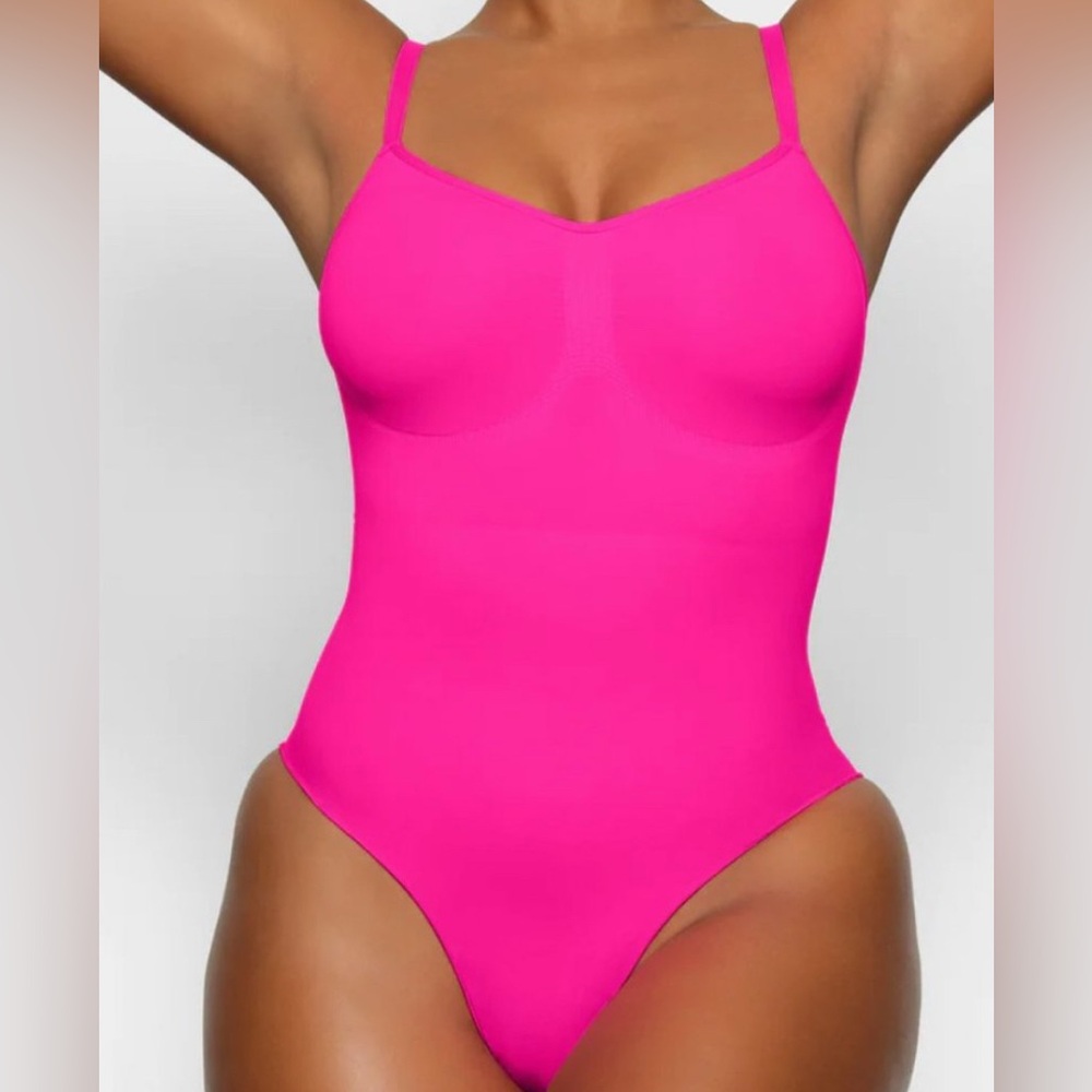 NWOT SKIMS Rare Limited Edition Sculpting Bodysuit - Flamingo